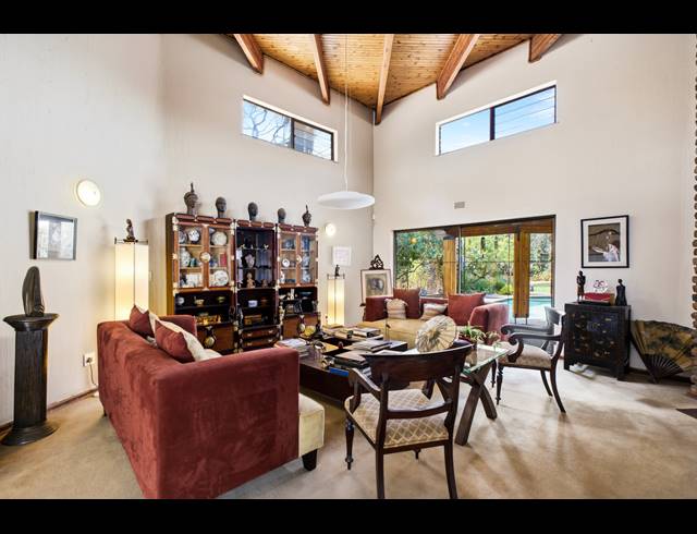 5 BEDROOM HOUSE FOR SALE IN BRYANSTON